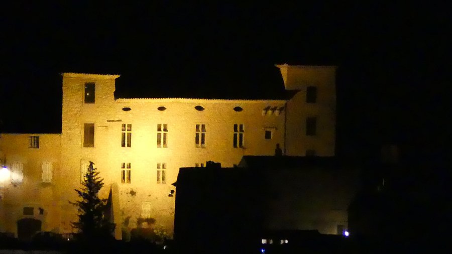 Visite du Château des Templiers à Montfort-sur-Argens (Provence) de nuit - Lieux hantés en France (Source Trip Advisor)