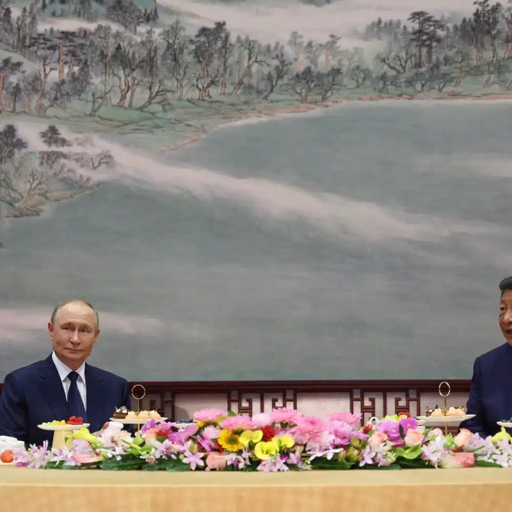 Vladimir Poutine et Xi Jinping à Pékin en septembre 2025 : le micro ouvert qui les a surpris à parler de remplacer les organes et de vivre jusqu’à 150 ans